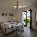 Vila Villaina *