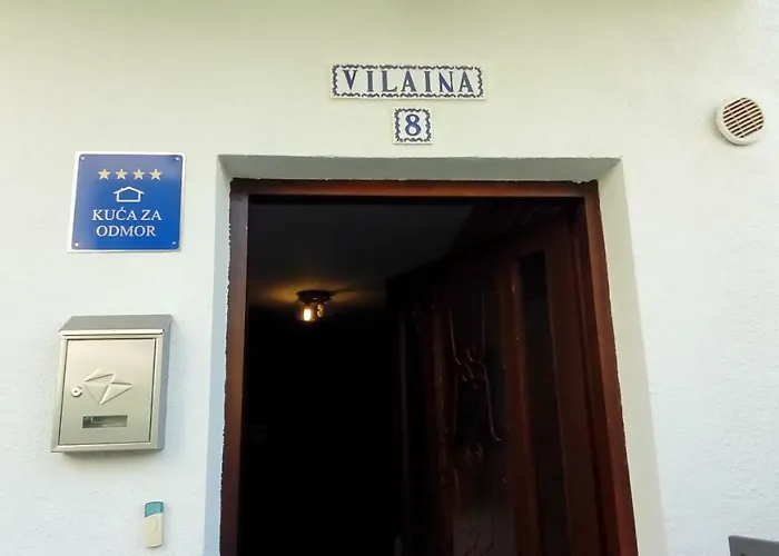 Villaina 코미자